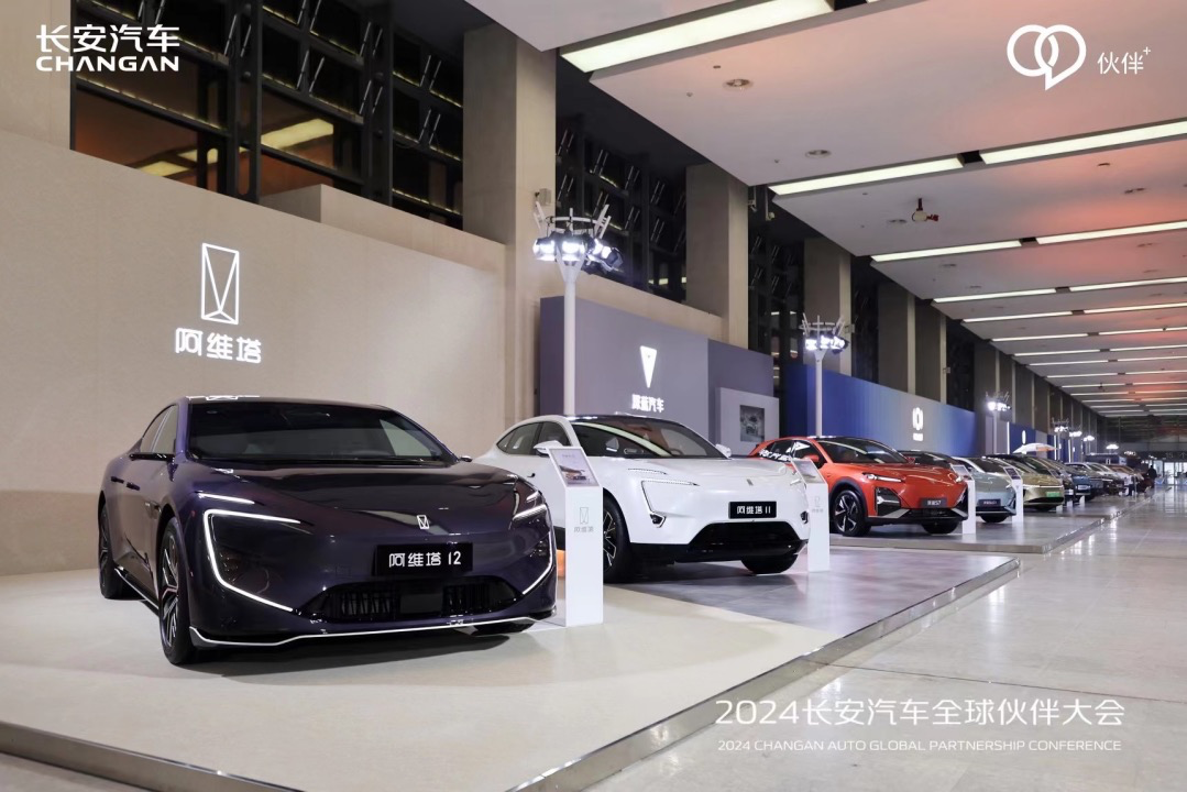 關(guān)于所謂的2024新澳門(mén)正版免費(fèi)資本車(chē)的真相揭露——警惕網(wǎng)絡(luò)賭博陷阱，警惕網(wǎng)絡(luò)賭博陷阱，揭露所謂澳門(mén)正版免費(fèi)資本車(chē)真相