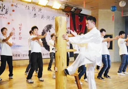 詠春拳法的歷史，傳統(tǒng)武術(shù)的璀璨瑰寶，詠春拳法的歷史，傳統(tǒng)武術(shù)的璀璨瑰寶