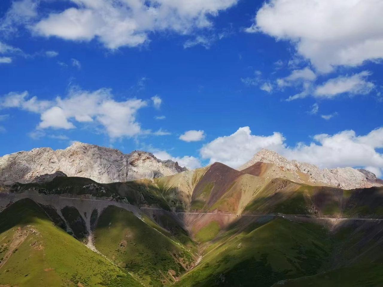 新疆旅游團(tuán)報(bào)價(jià)，深度探索的十日游之旅，新疆十日深度游探索之旅，旅游團(tuán)報(bào)價(jià)全攻略