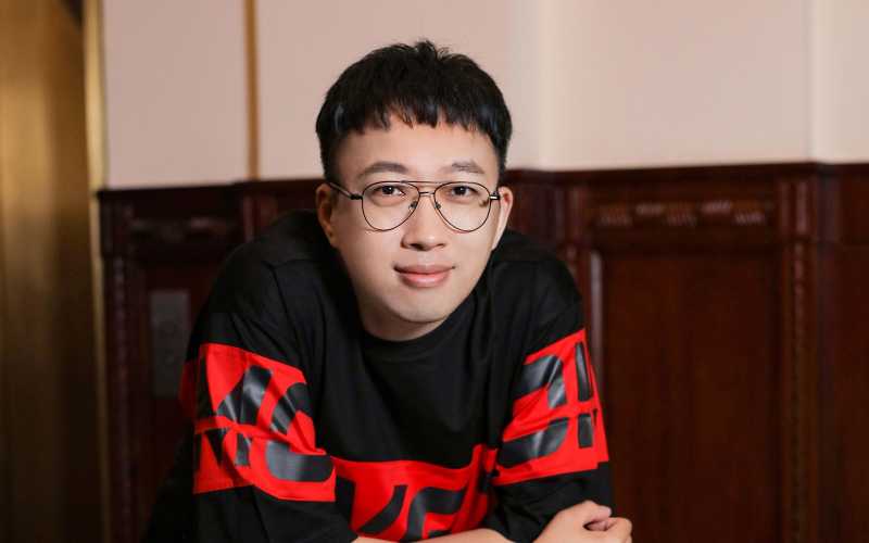 于正在娛樂圈，不必過于較真，于正，娛樂圈中的輕松態(tài)度，不必過于較真。