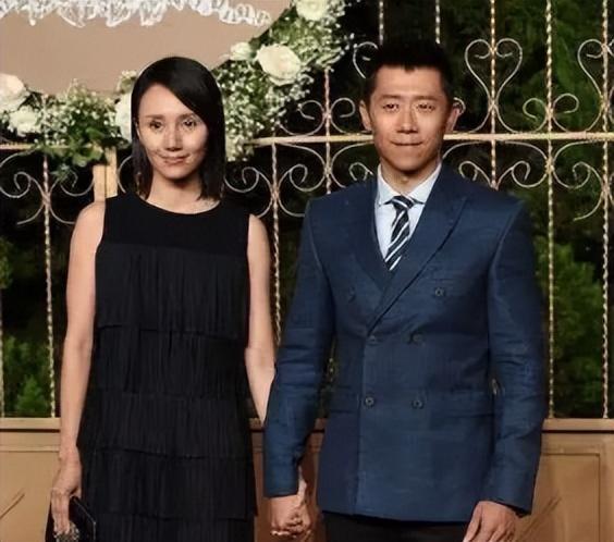 袁泉個人資料及其現(xiàn)任丈夫，一位備受矚目的演藝界佳人，袁泉，演藝界佳人與其備受矚目的現(xiàn)任丈夫的私密資料曝光