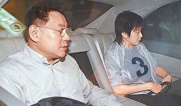 劉鑾雄與李嘉欣，一場復(fù)雜的情感游戲，劉鑾雄與李嘉欣，情感糾葛揭秘