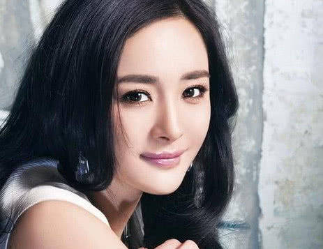 戚薇，家世顯赫背后的勵(lì)志故事，戚薇，顯赫家世背后的奮斗與勵(lì)志之路