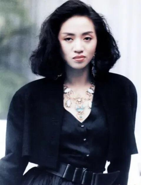女明星的名字大全集，璀璨星河的璀璨明珠，女明星璀璨星河之閃耀明珠名錄