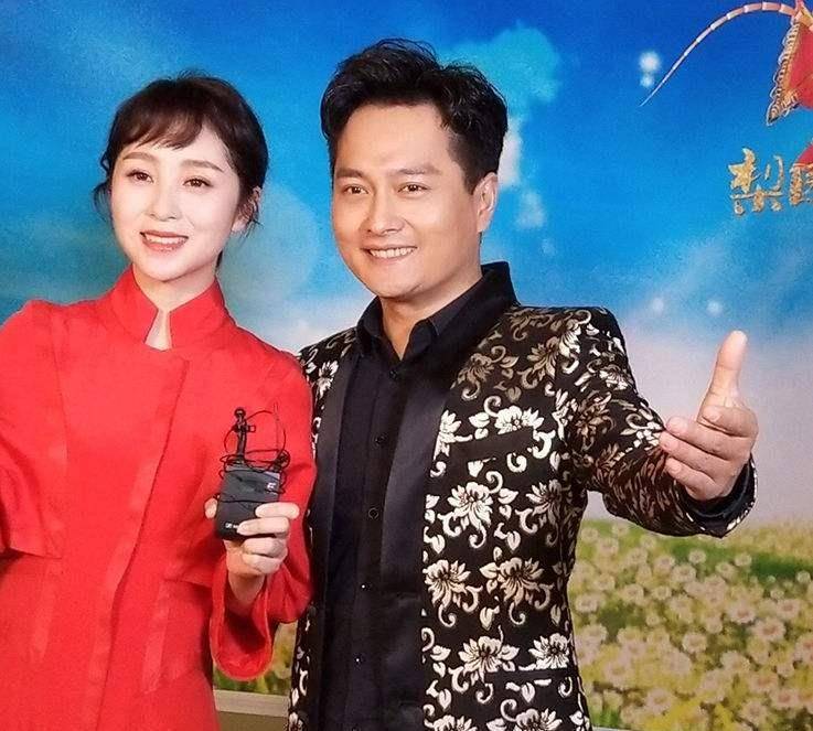 姬云飛的個人資料，揭秘一位杰出人物的生平，姬云飛生平揭秘，一位杰出人物的傳奇人生