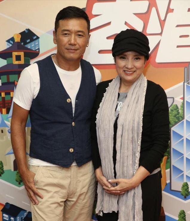 李勤勤個(gè)人資料，一位備受矚目的演藝明星，李勤勤，備受矚目的演藝明星個(gè)人資料揭秘