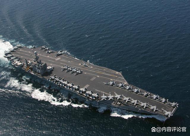 首艘12萬(wàn)噸航母即將服役，中國(guó)海軍新時(shí)代的里程碑，中國(guó)首艘12萬(wàn)噸航母即將服役，海軍新時(shí)代的里程碑