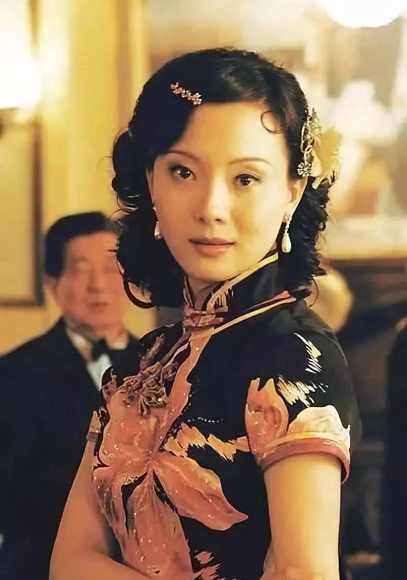 揭秘演員陳數(shù)的第一任老公身份，陳數(shù)第一任老公身份揭秘