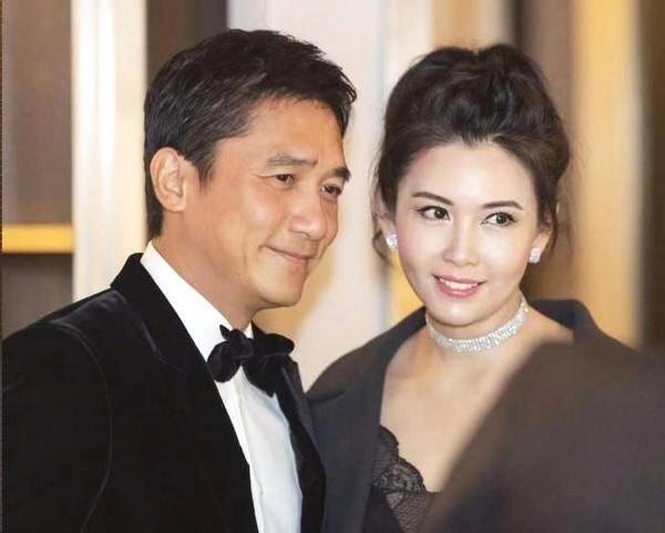 鄧萃雯，演藝界的璀璨明星——個人簡介與生平經(jīng)歷，鄧萃雯，演藝界的耀眼之星——生平簡介與事業(yè)軌跡